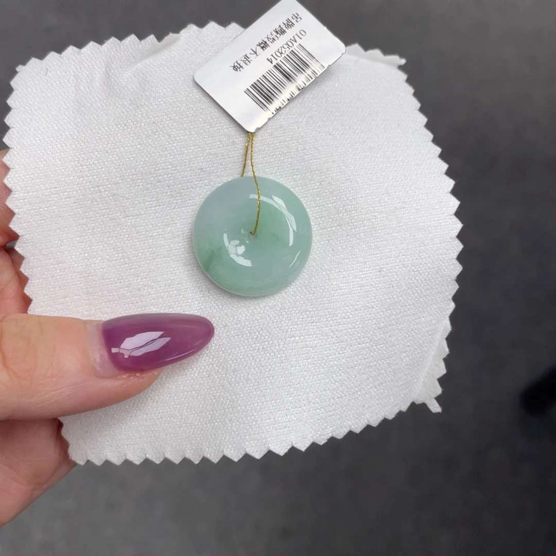 颈饰未镶嵌翡翠平安扣