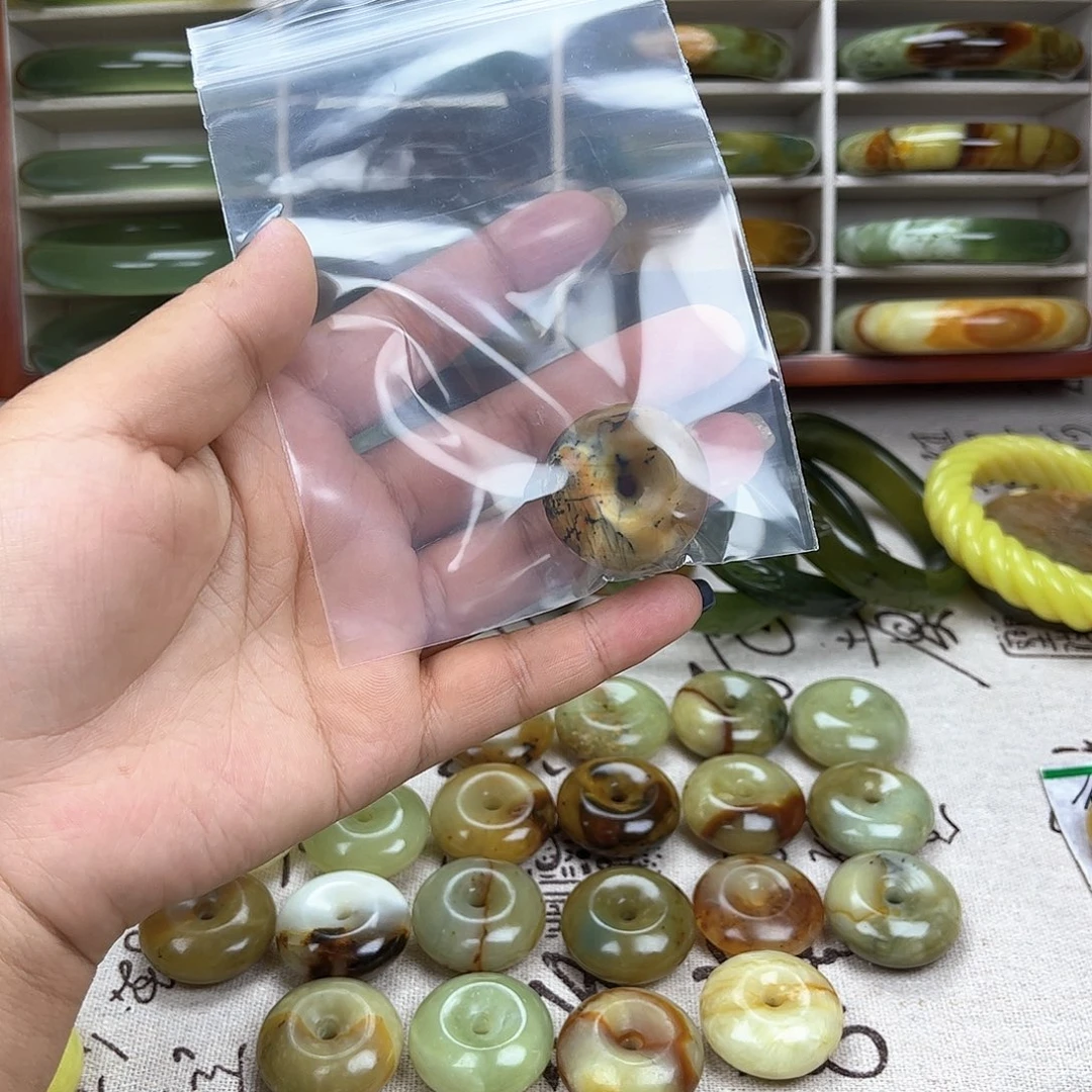 蛇纹石玉手镯未镶嵌格**祥