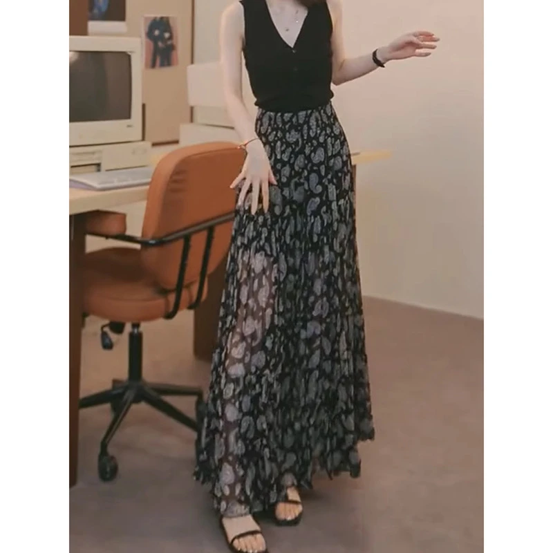 韩版时尚飘逸独特花纹休闲半身裙2024年秋季新款潮流减龄百搭长裙