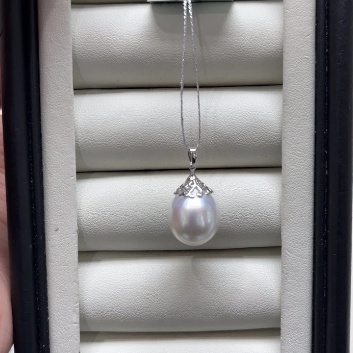 海水珍珠上新澳白梨花盖帽吊坠12-13mm18K金镶嵌