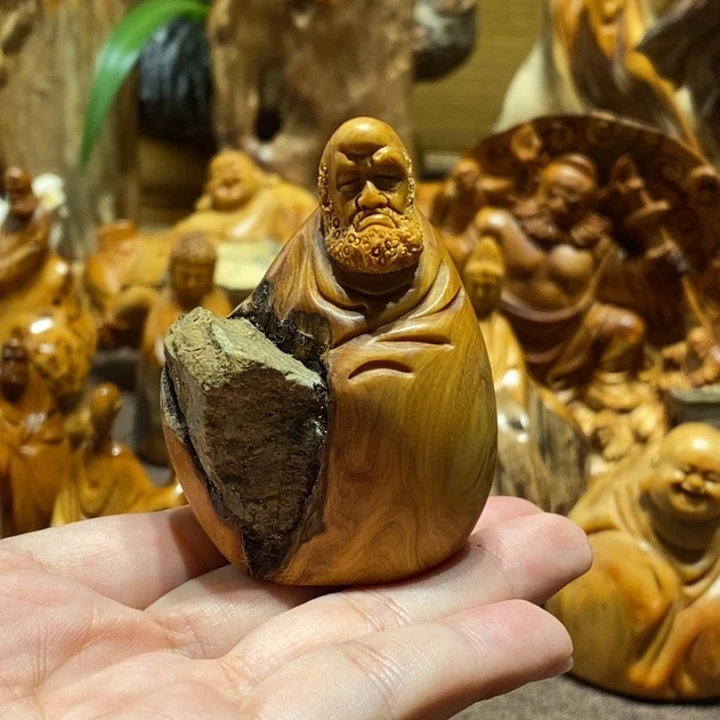 柏木（崖柏）玉化抱石达摩