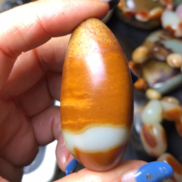 和田玉未镶嵌珠宝奇石