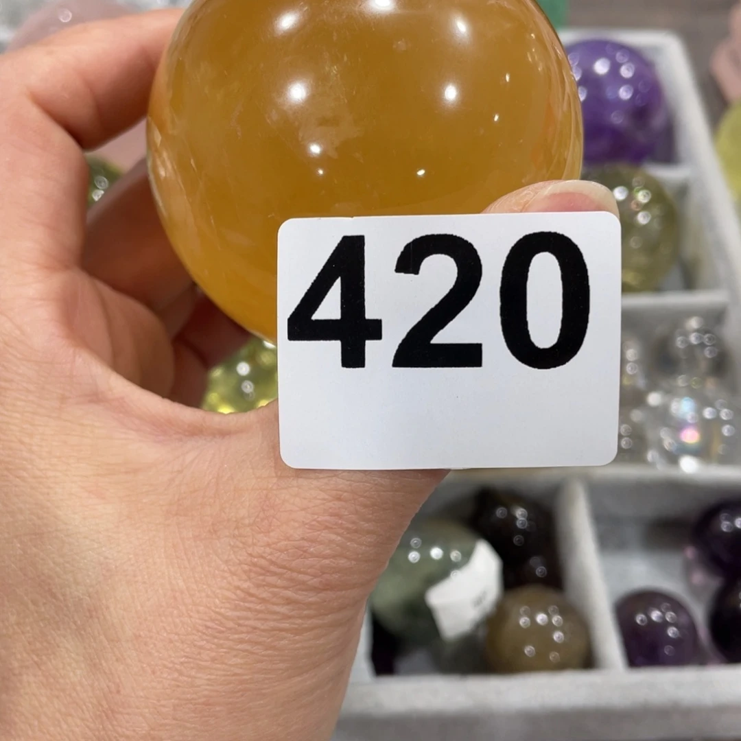 六***祥水晶珠宝半成品未镶嵌