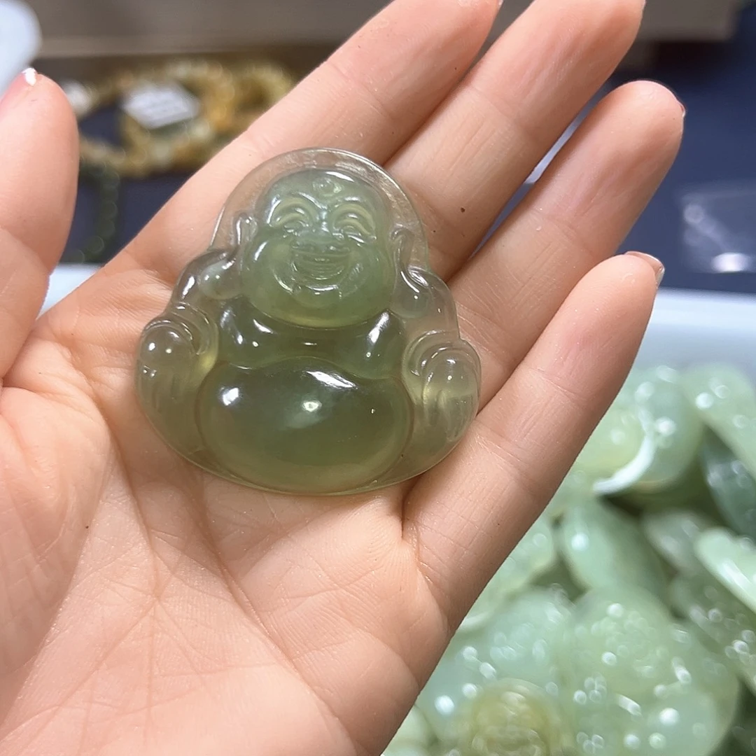 珠***缘蛇纹石玉未镶嵌颈饰
