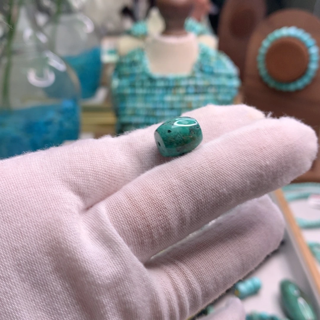 绿松石未镶嵌饰品