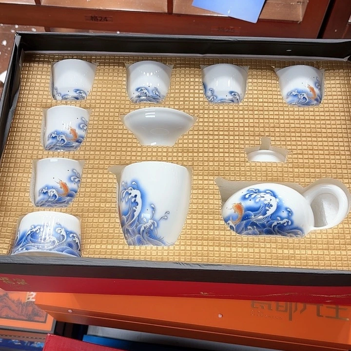 孤品茶具套装等。