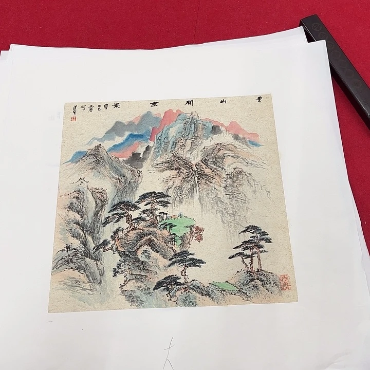 国画花鸟等图案为一体