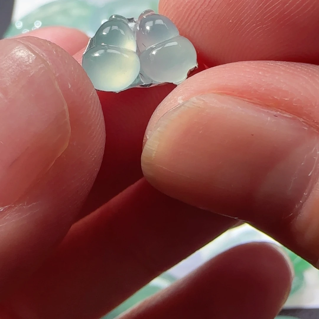 定制翡翠未镶嵌天然翡翠葫芦一对