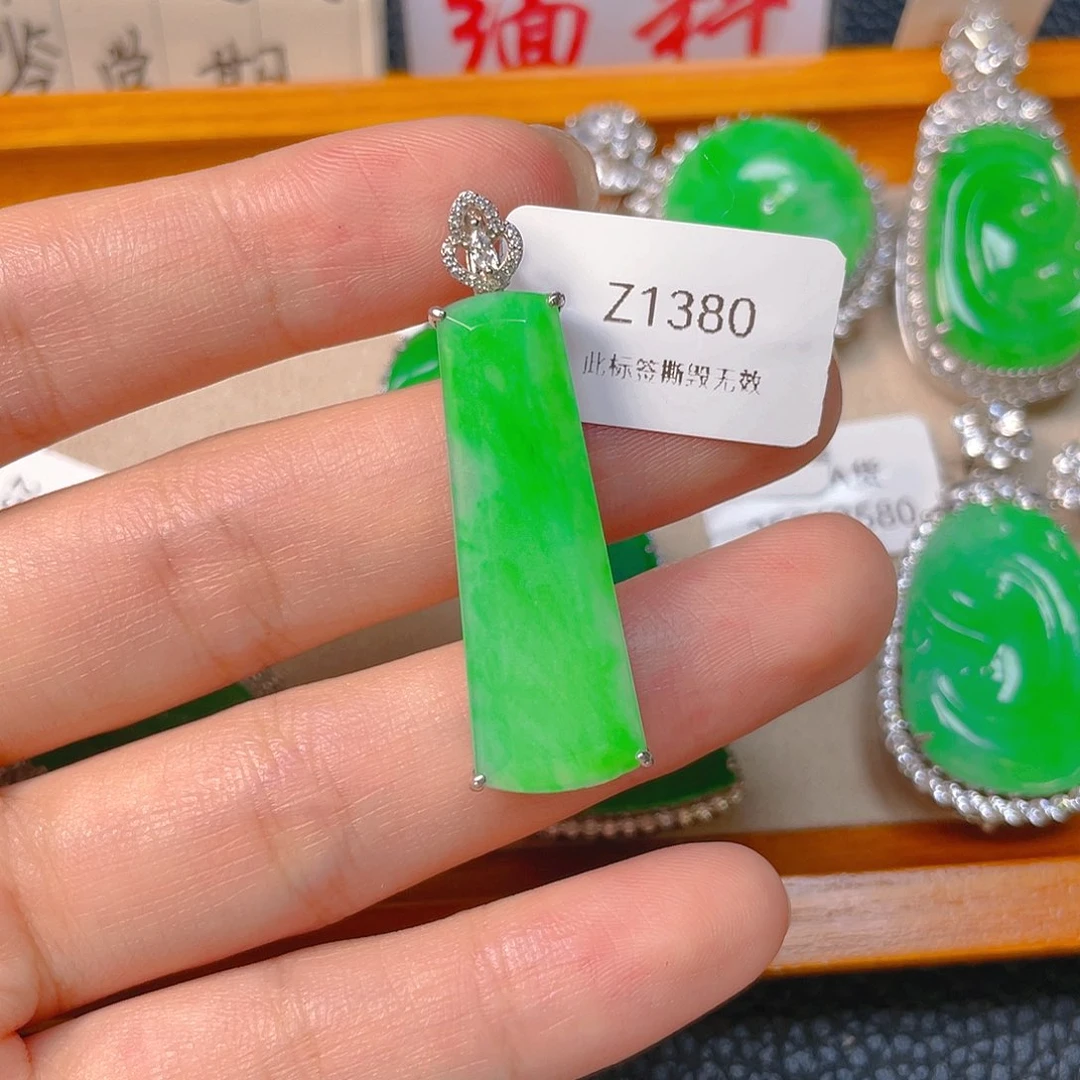 【闪购商品】翡翠银S925镶嵌吊坠(不含链)?*籽