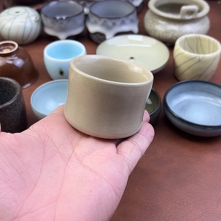 米黄釉扳指杯哈哈哈