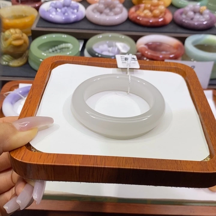 石英质玉未镶嵌手镯52