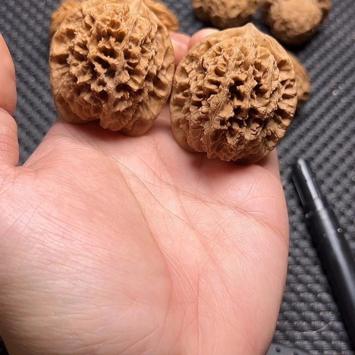 文玩核桃把件大花