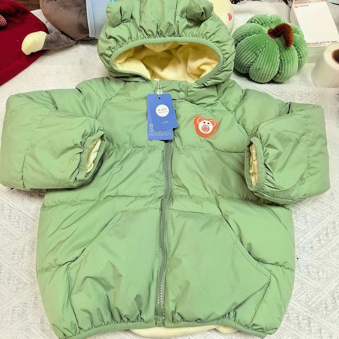 儿童冬季加厚休闲绿色小熊闪灯外套072