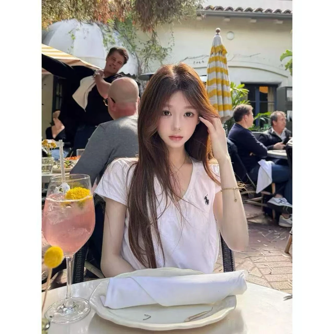 徐秋阳    黑白v领小马（常规版型)夏季新款百搭时尚休闲短袖6016