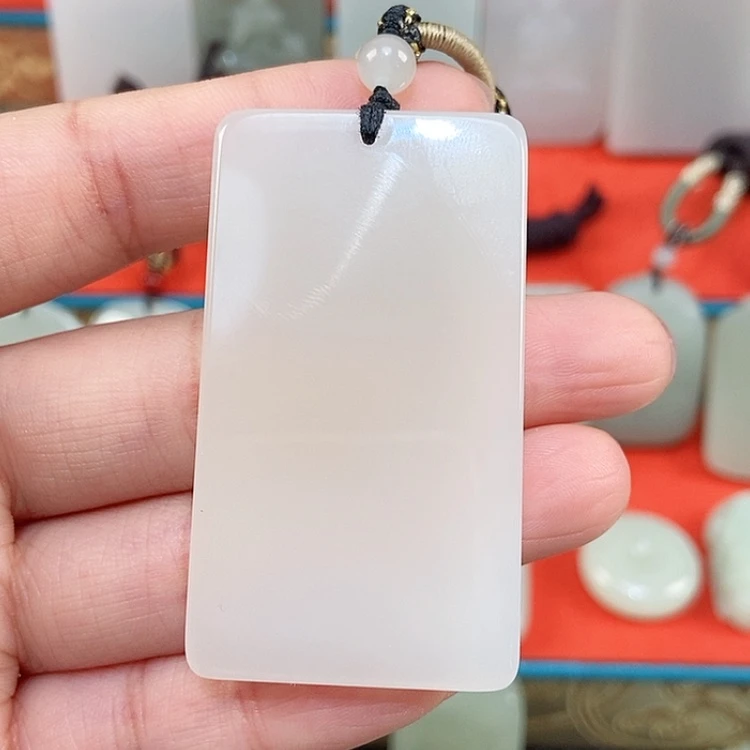 【闪购商品】颈饰未镶嵌和田玉