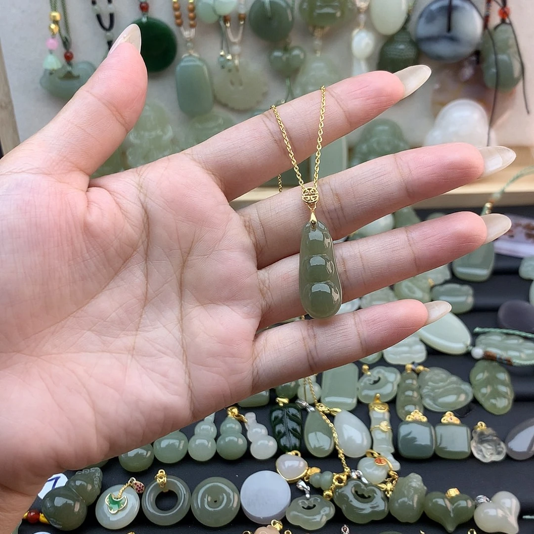 和田玉银S925镶嵌吊坠(赠链)