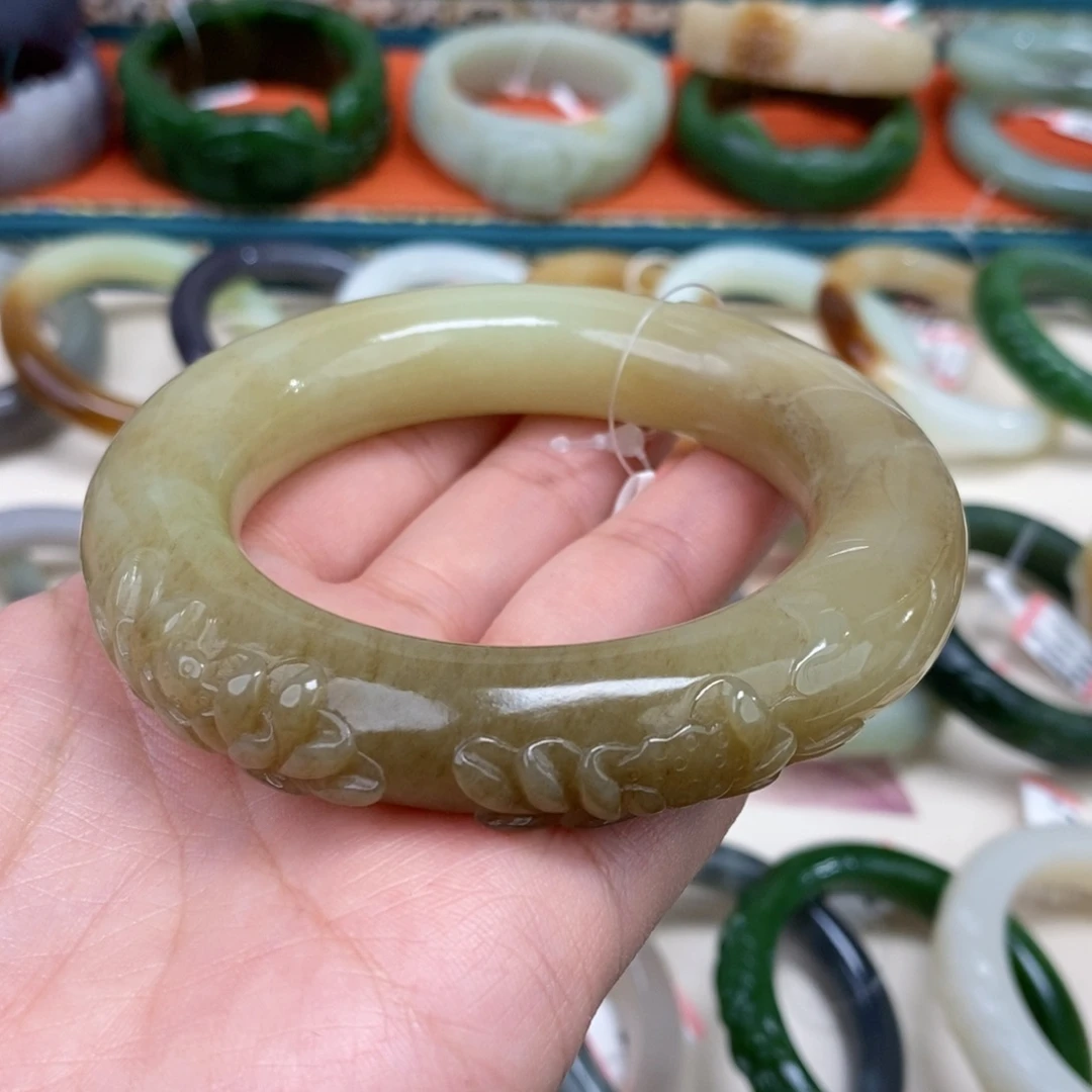 和田玉未镶嵌手镯57