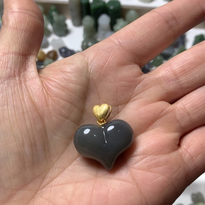 和田玉（糖玉）未镶嵌珠宝奇石