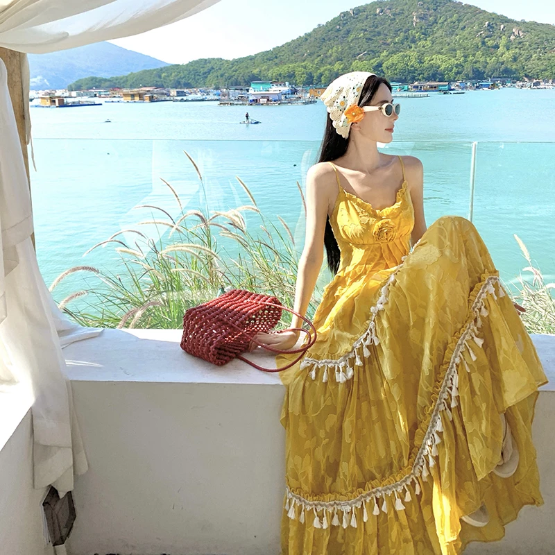 立体花吊带衫大摆半身裙度假风黄色流苏提花大摆两件套连衣裙