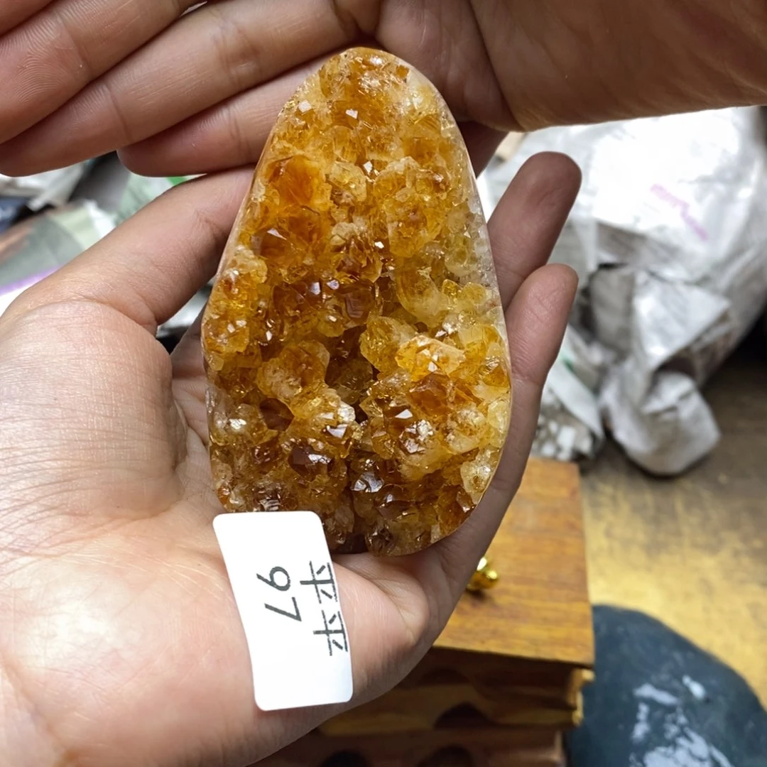 紫晶乌拉圭未镶嵌