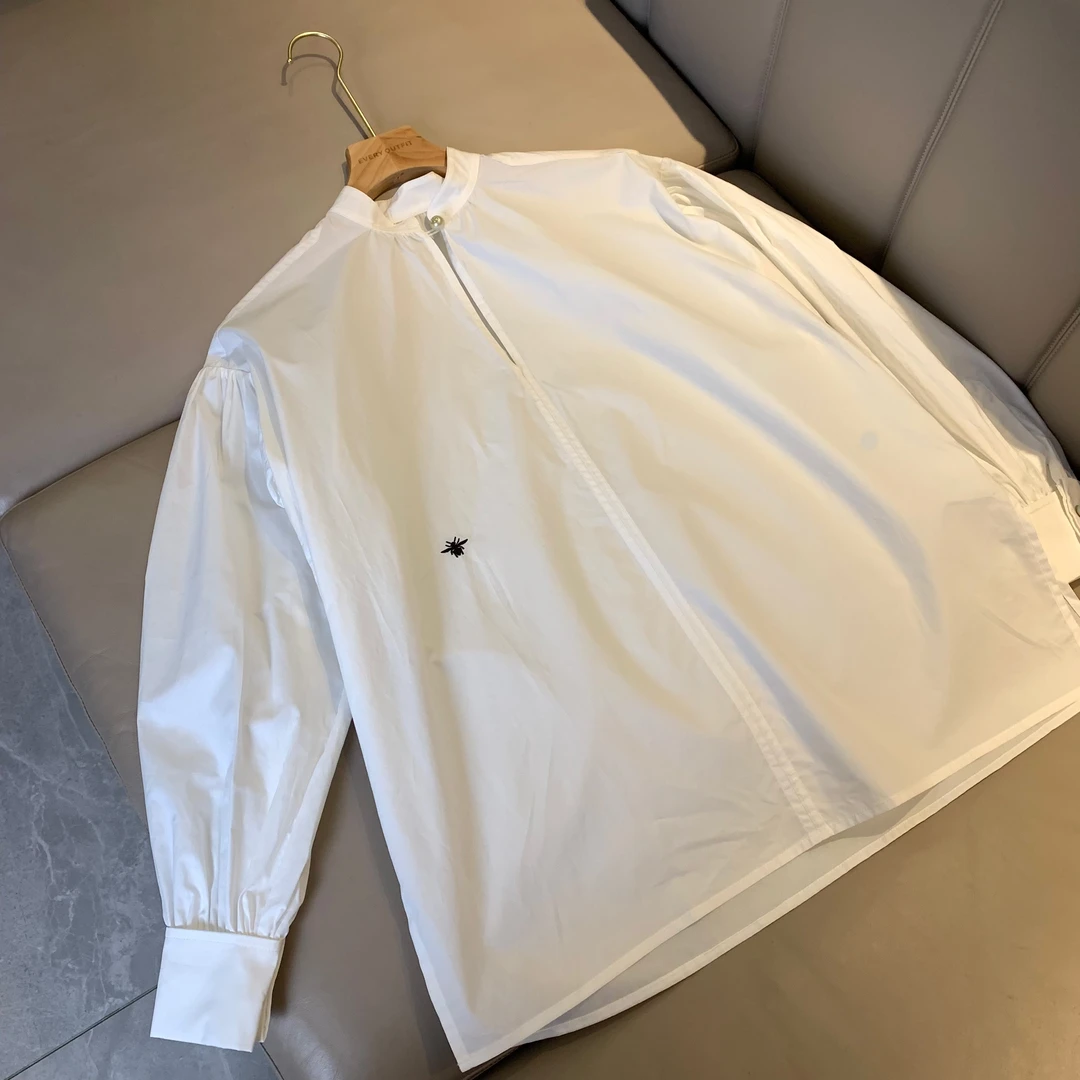 《老板娘私服》2025春夏新款立领刺绣蜜蜂宽松大码白色韩版衬衫衬衣