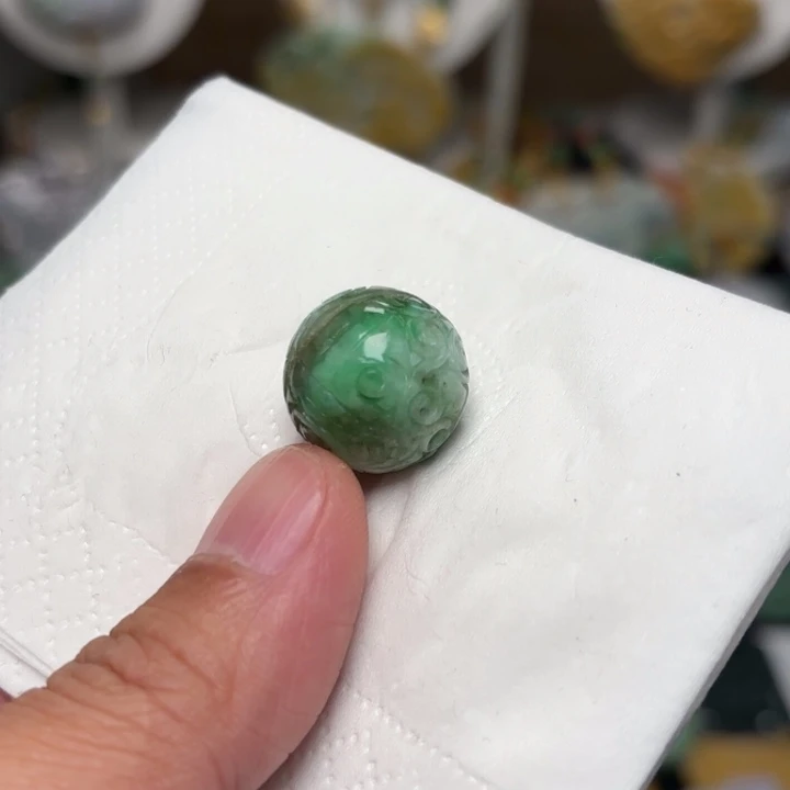 翡翠颈饰未镶嵌吊坠