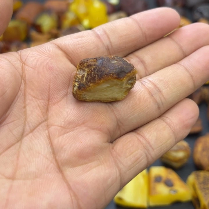 未镶嵌定制琥珀锦**喵蜜蜡定制