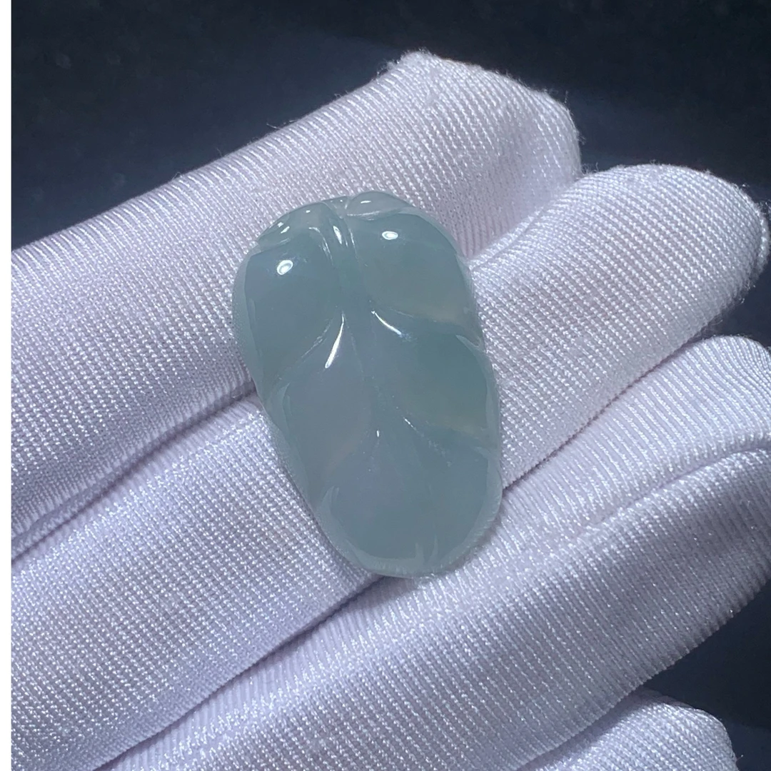 ZY-0607-2-17  天然缅甸翡翠A货  叶子吊坠