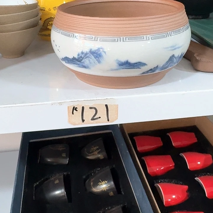 主人杯一个，瓷。。品茗瓷