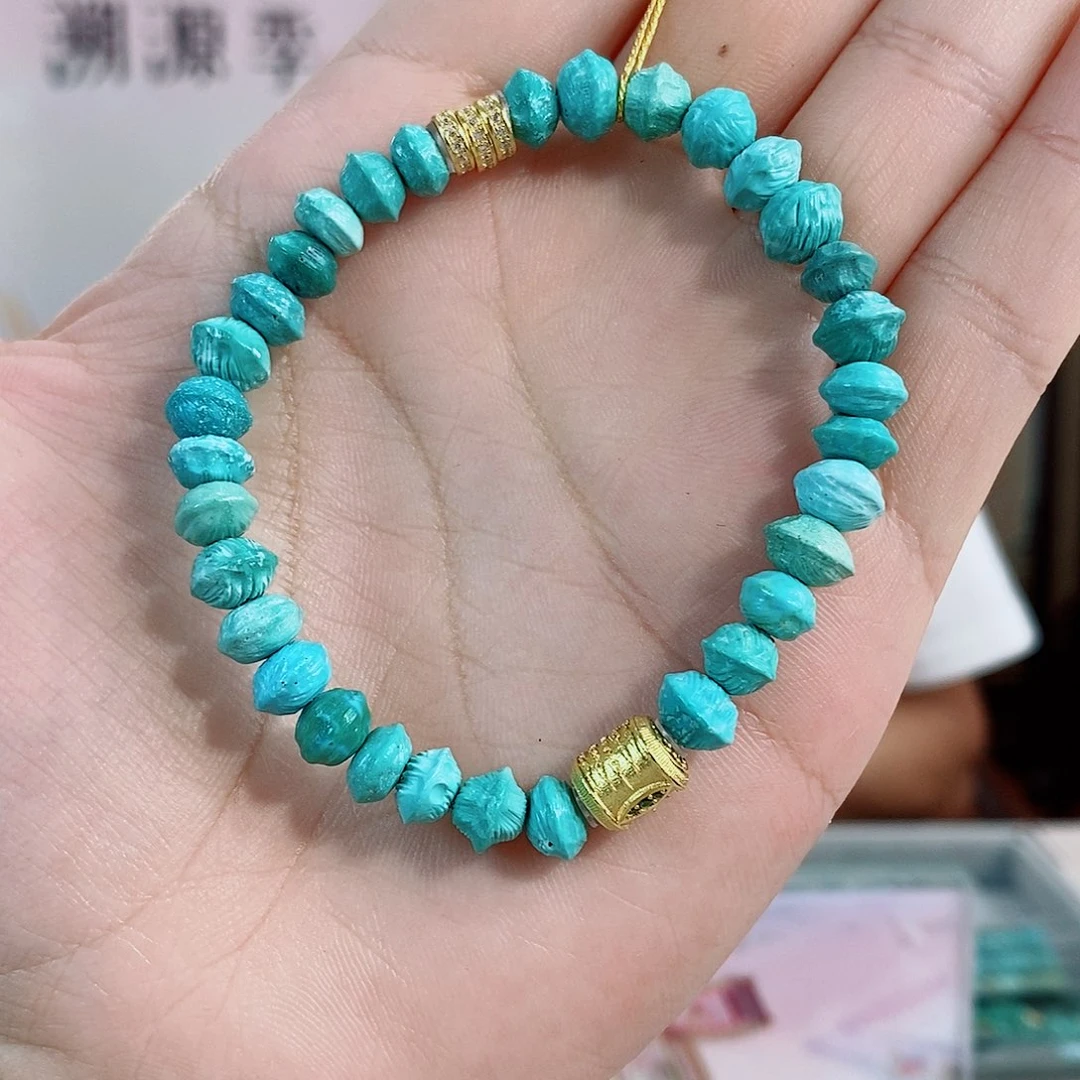 未镶嵌绿松石珠宝奇石