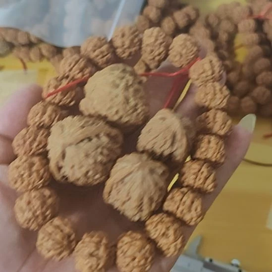 晚***_文玩核桃把件如图福利一份