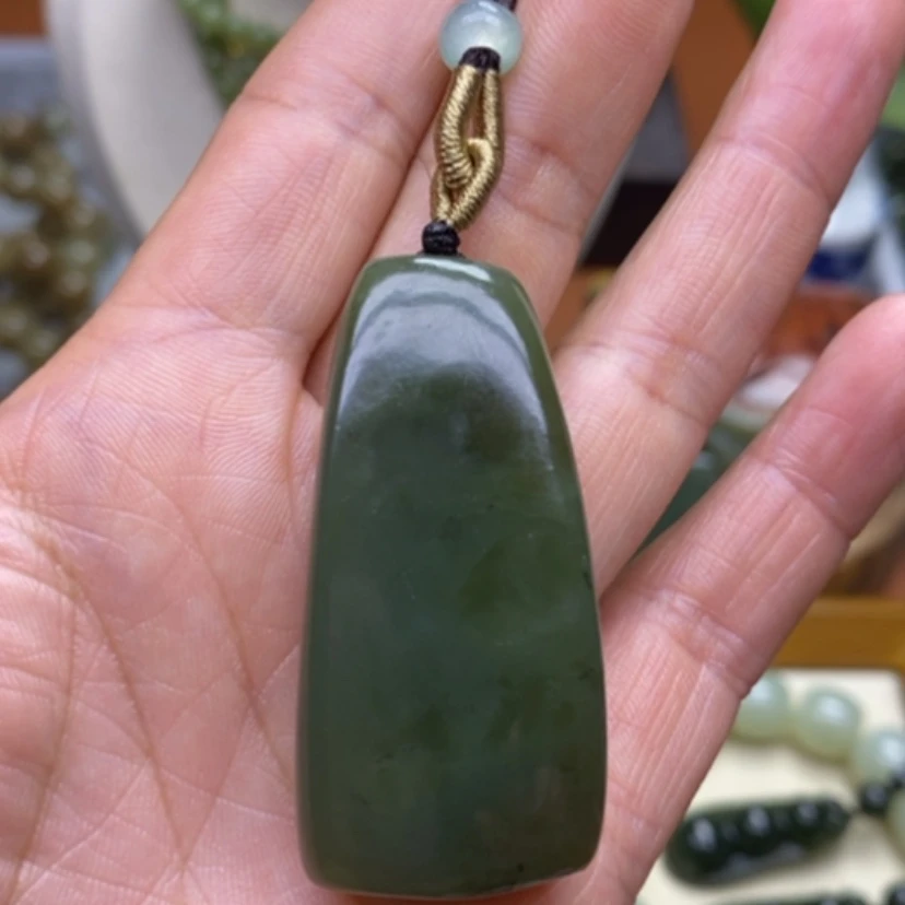 【闪购商品】未镶嵌岫岩河磨玉（透闪石质玉）挂件