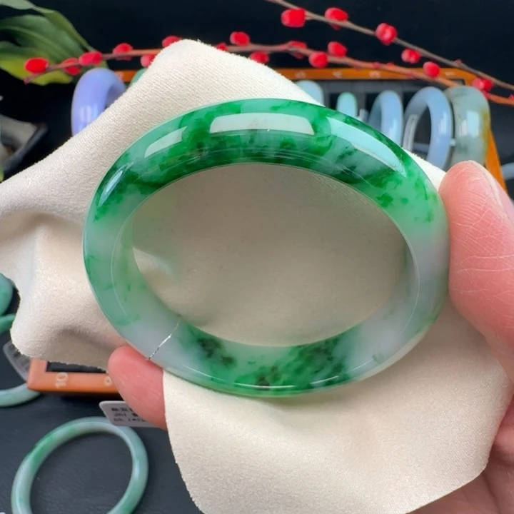 翡翠未镶嵌手镯缅甸翡翠