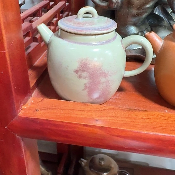 主人杯一个，瓷。。品茗瓷