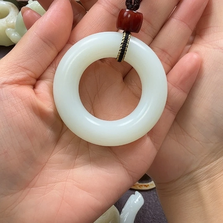 义***天和田玉未镶嵌挂件