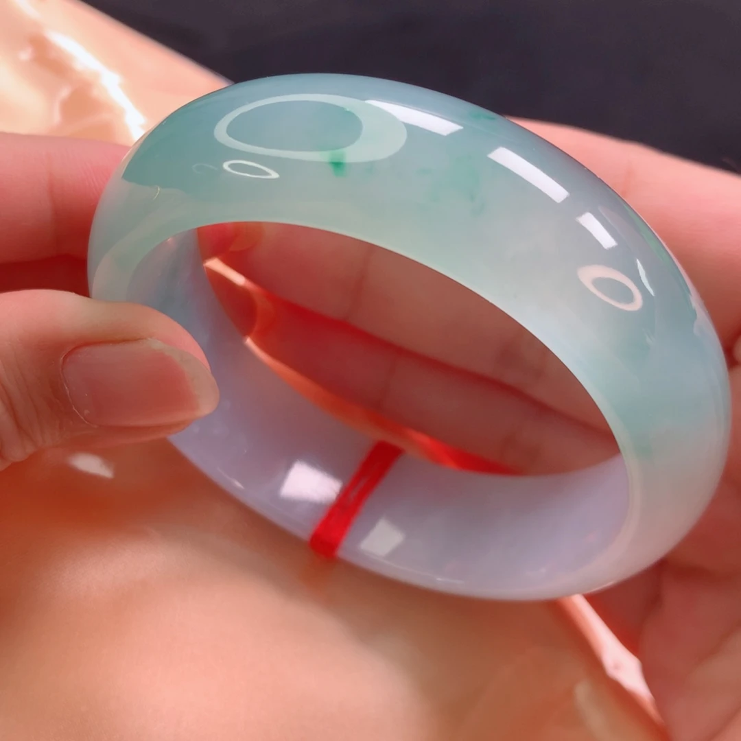 未镶嵌手镯翡翠绝版大轮胎飘绿花，宽18