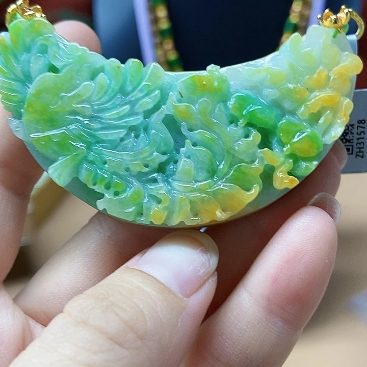 翡翠未镶嵌颈饰吊坠