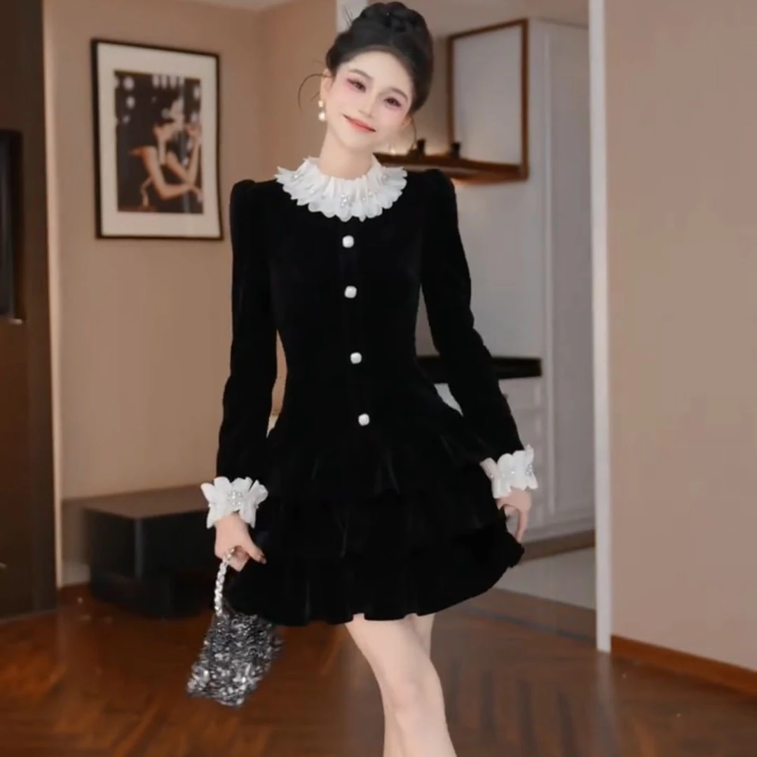 高级感拼接镶钻丝绒连衣裙秋冬新款百搭气质款小个子中长款蛋糕裙