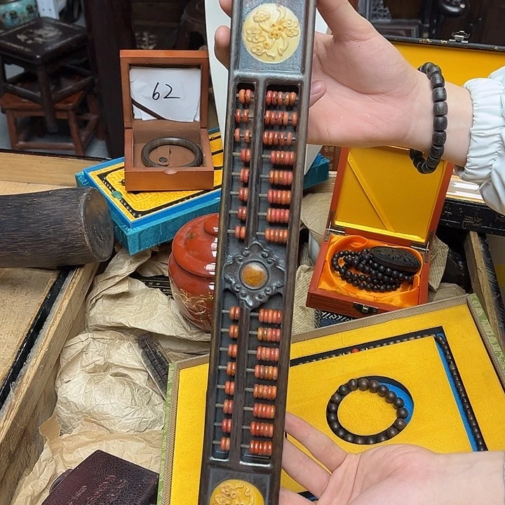 大叶紫檀（黑酸枝木类）