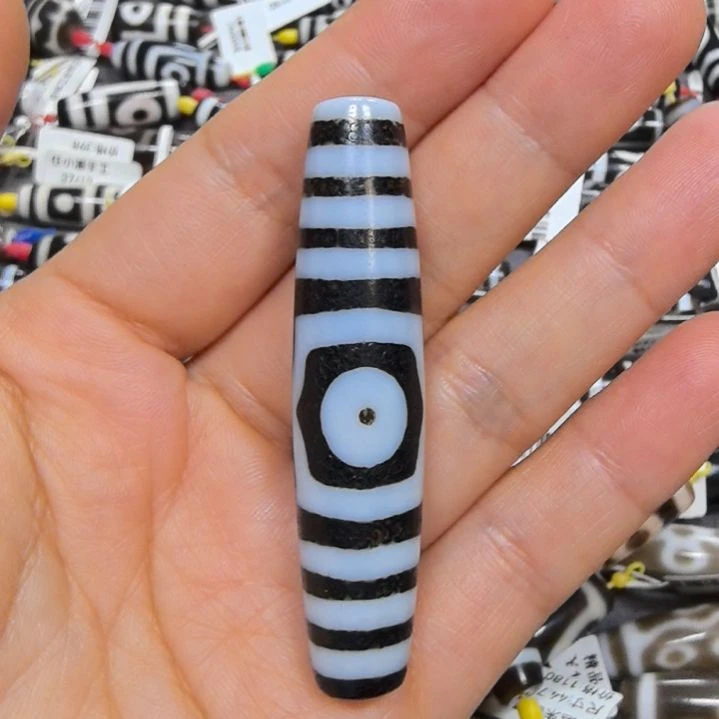 宇****玛瑙/玉髓颈饰未镶嵌