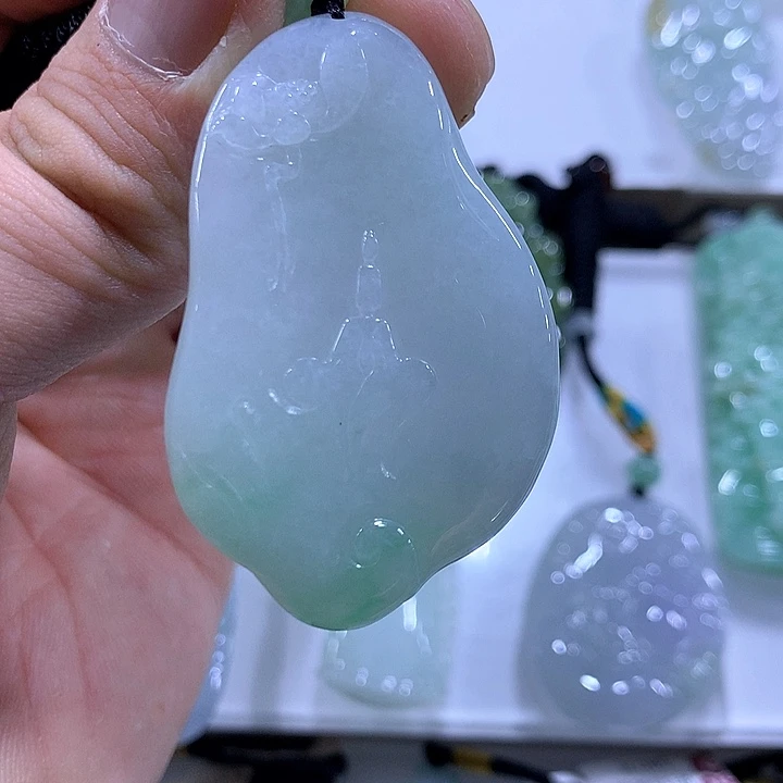 翡翠颈饰未镶嵌天然翡翠A货吊坠