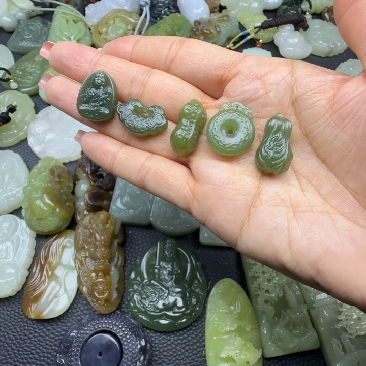 和田玉未镶嵌珠宝奇石