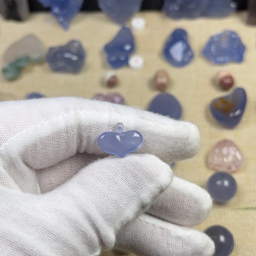 玛瑙/玉髓未镶嵌颈饰爱心