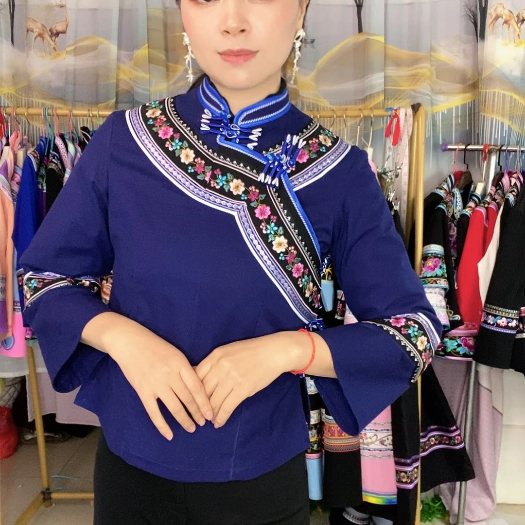 藏青蓝色民族上衣