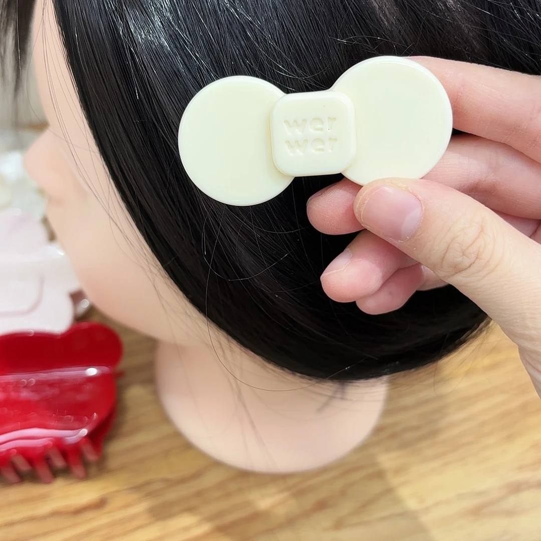 皮质铁合金中号蝴蝶结奶黄