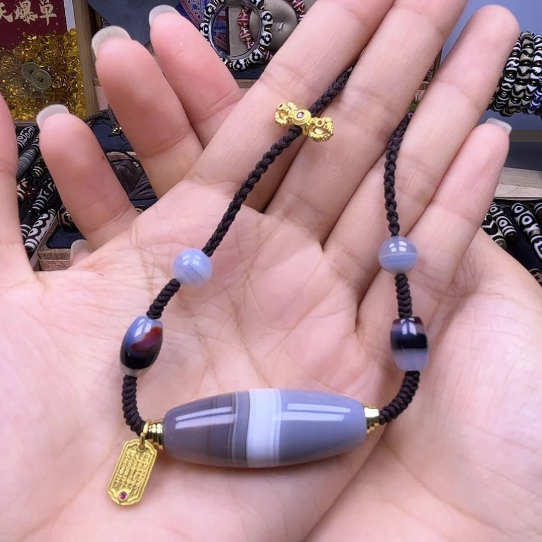 玛瑙/玉髓颈饰未镶嵌