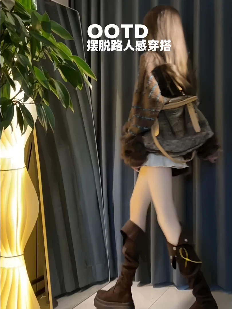 美拉德重工韩版慵懒风V领条纹针织毛衣女小蛮腰花苞百褶裙两件套