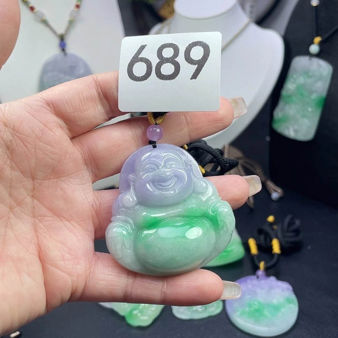 翡翠未镶嵌吊坠(赠链)