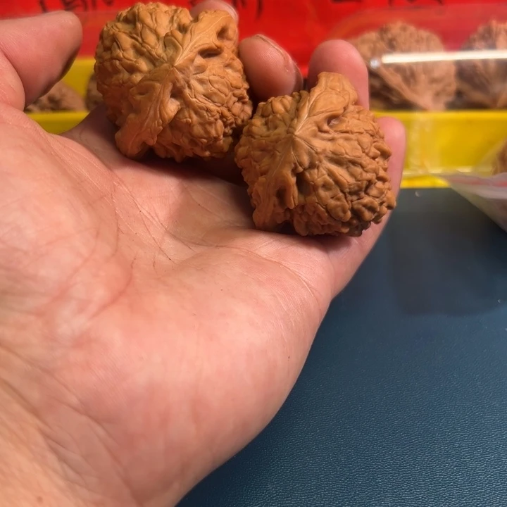 i***w大叶紫檀（黑酸枝木类）