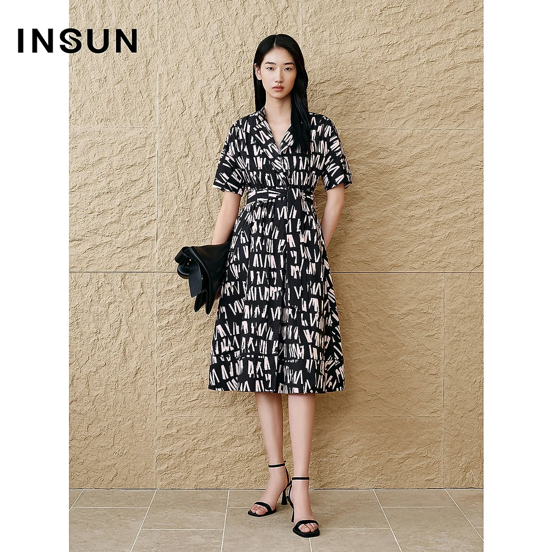 INSUN恩裳2025夏季全棉衬衫式收腰印花连衣裙